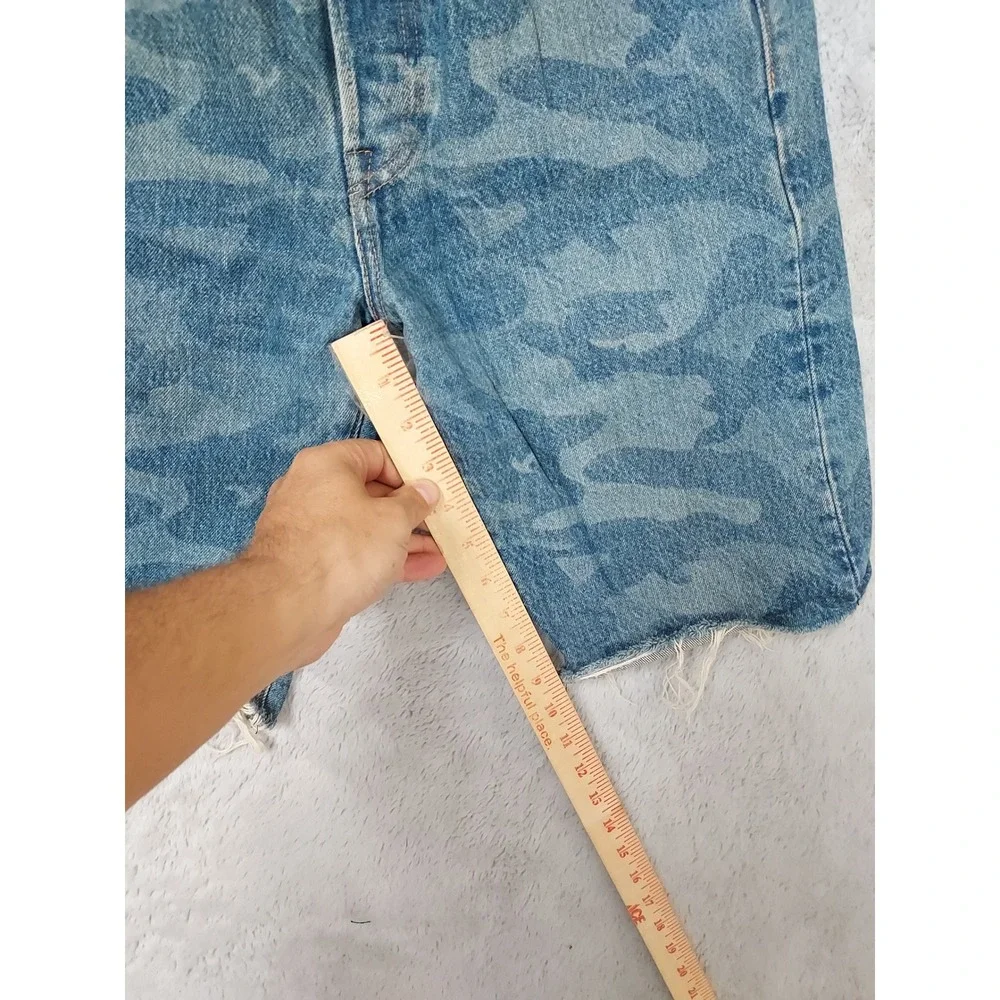Levis 501 Shorts Mens 29 Premium Denim Camo Print Blue Button Fly Frayed Hem